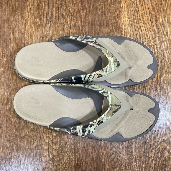Crocs Realtree Swiftwater Flip Flop Men’s Size 15 Camo - Picture 5 of 12